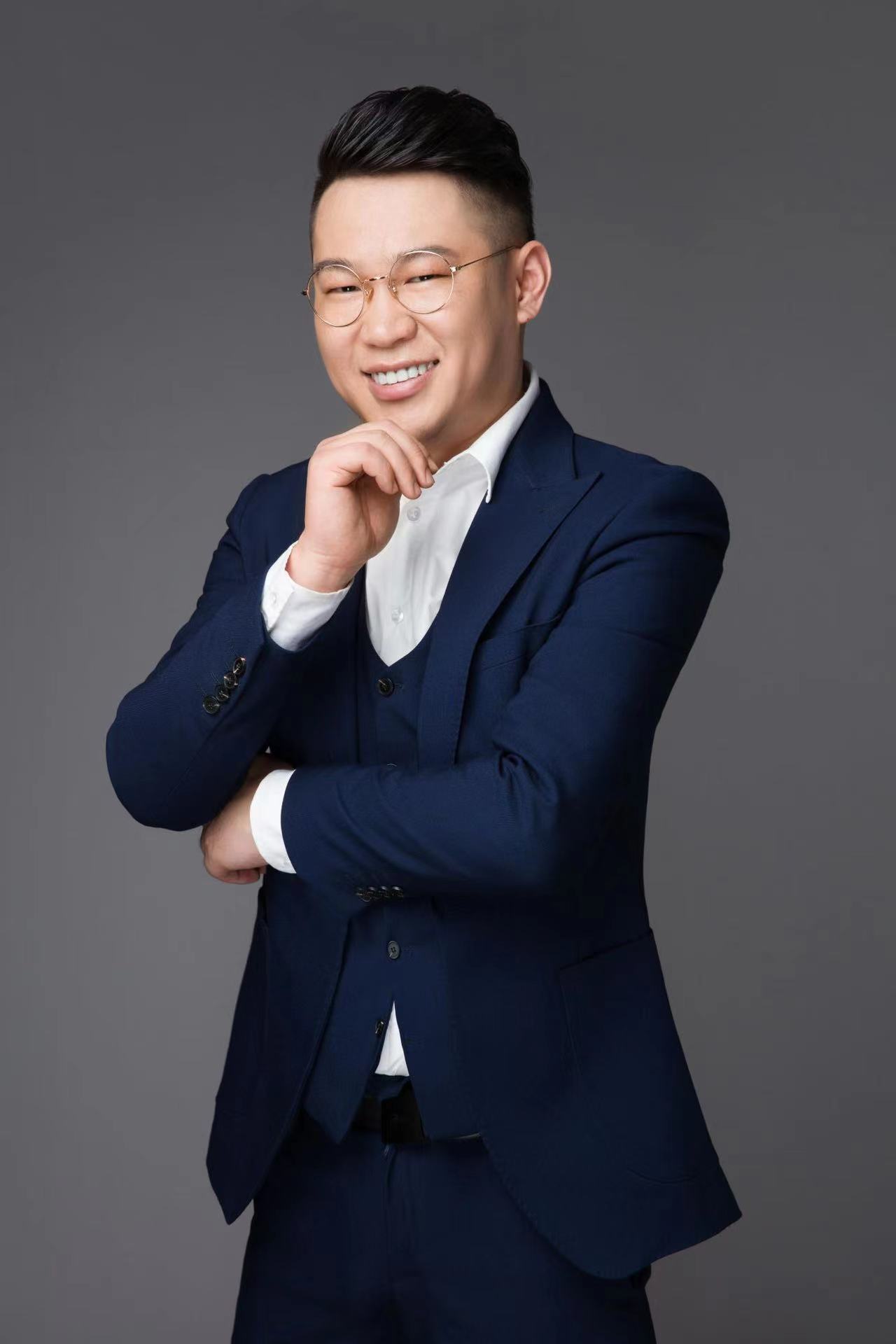 七猫作家专访第23期·西装暴徒:卡文之后的破局感,让我享受其中!